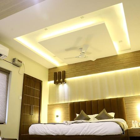 Hotel Santoor Varanasi Eksteriør billede