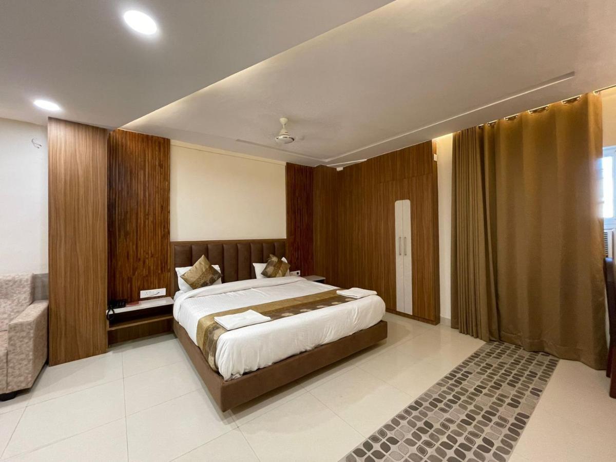 Hotel Santoor Varanasi Eksteriør billede