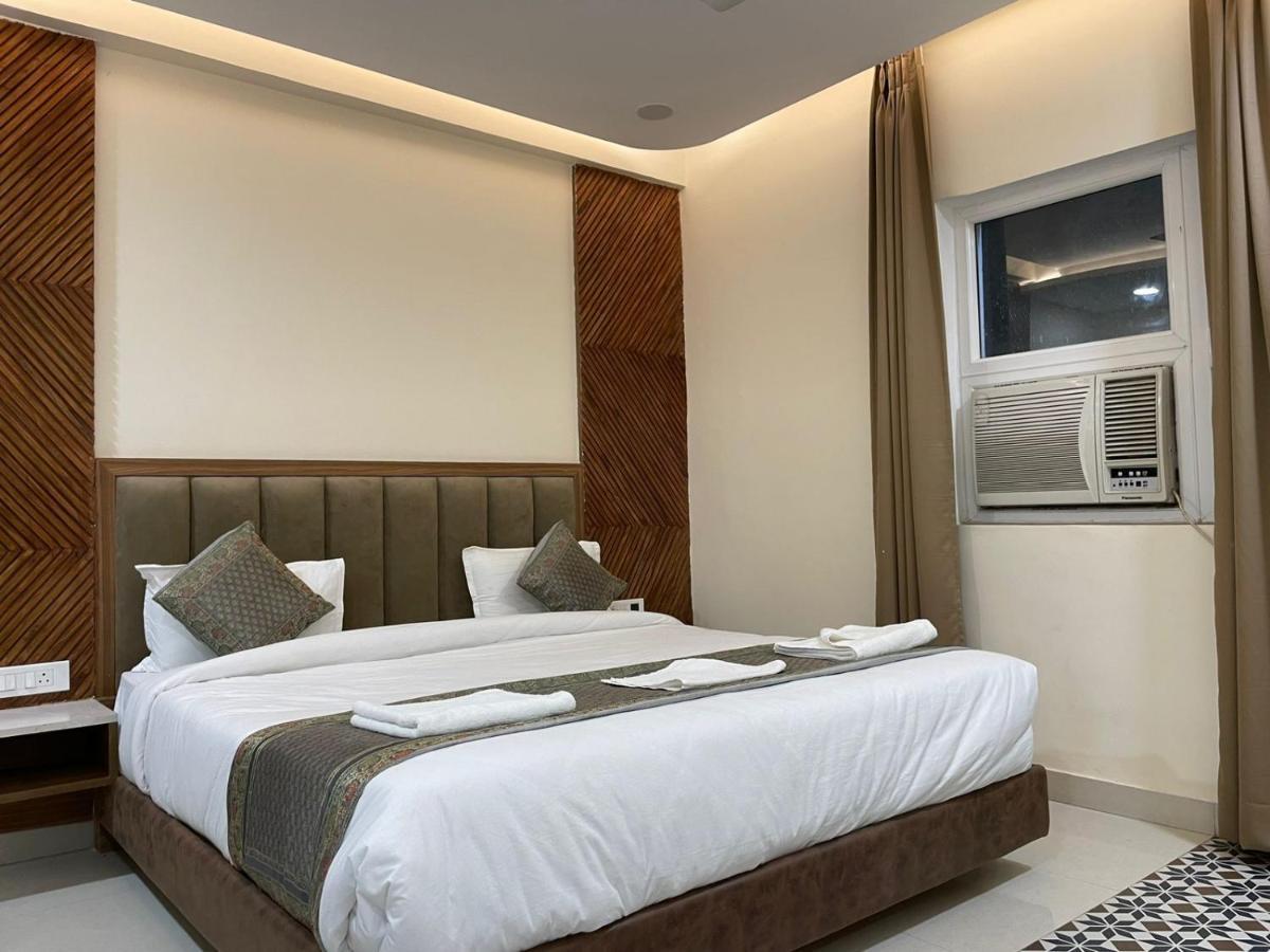 Hotel Santoor Varanasi Eksteriør billede