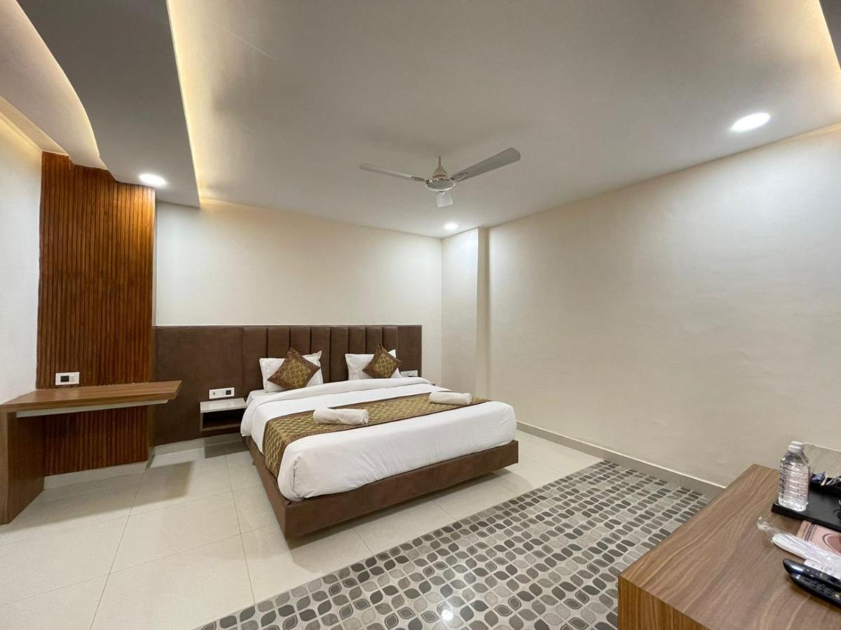 Hotel Santoor Varanasi Eksteriør billede