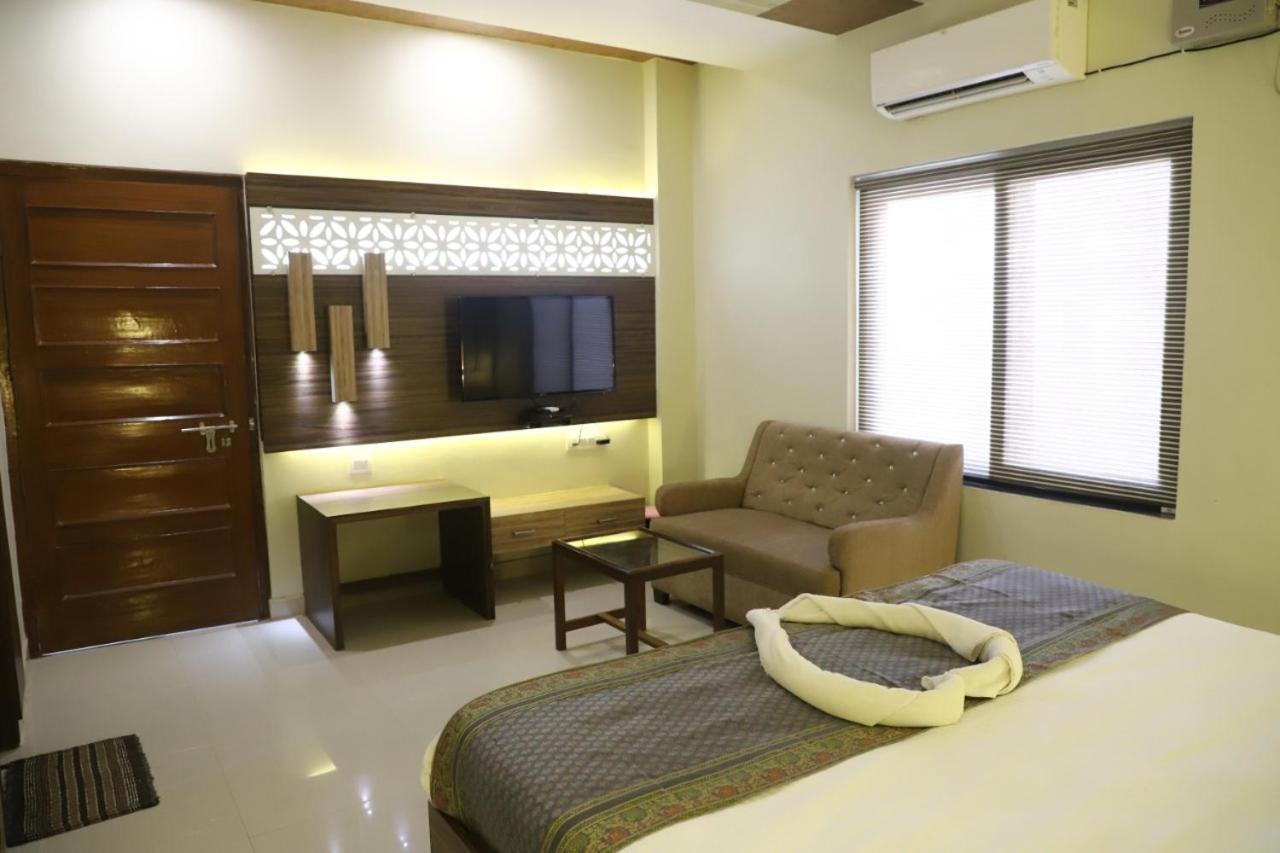 Hotel Santoor Varanasi Eksteriør billede