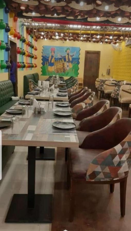 Hotel Santoor Varanasi Eksteriør billede