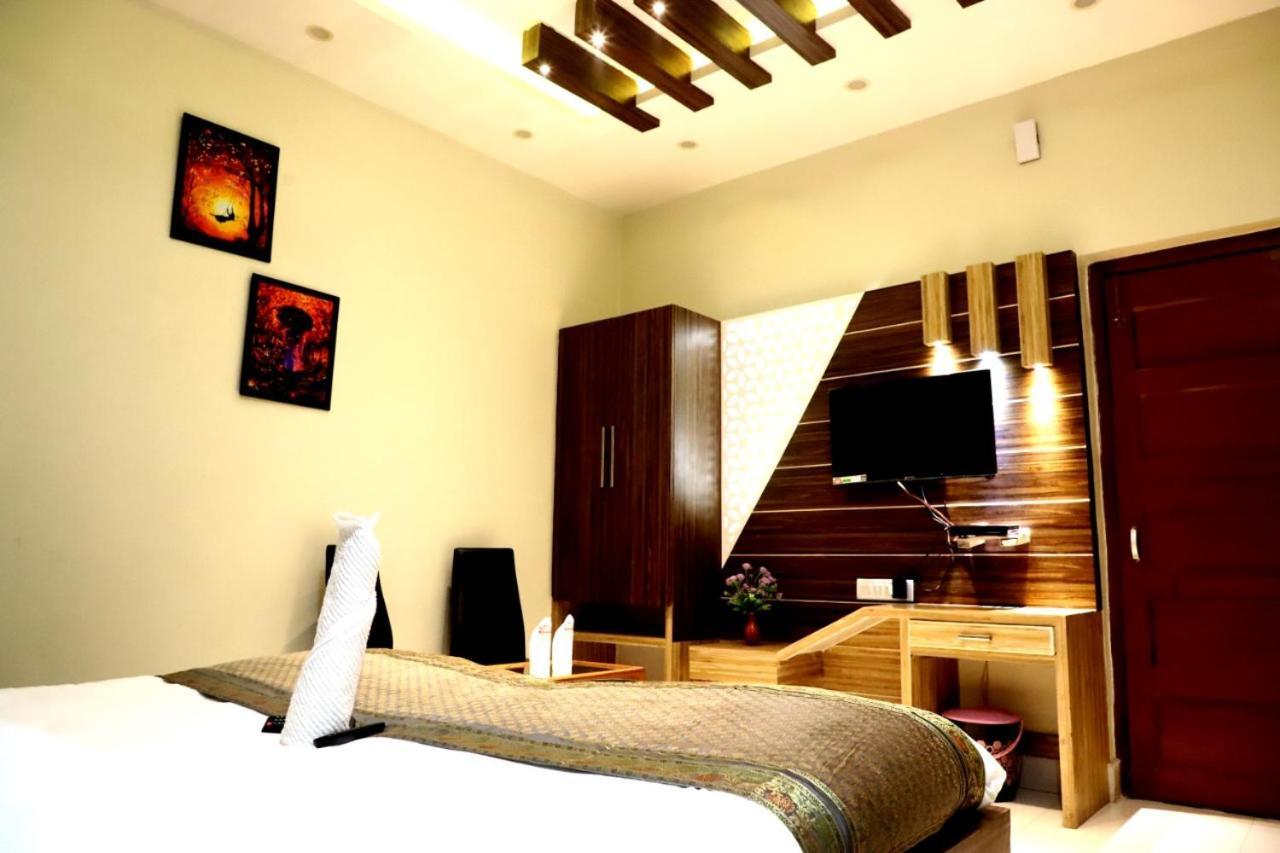Hotel Santoor Varanasi Eksteriør billede