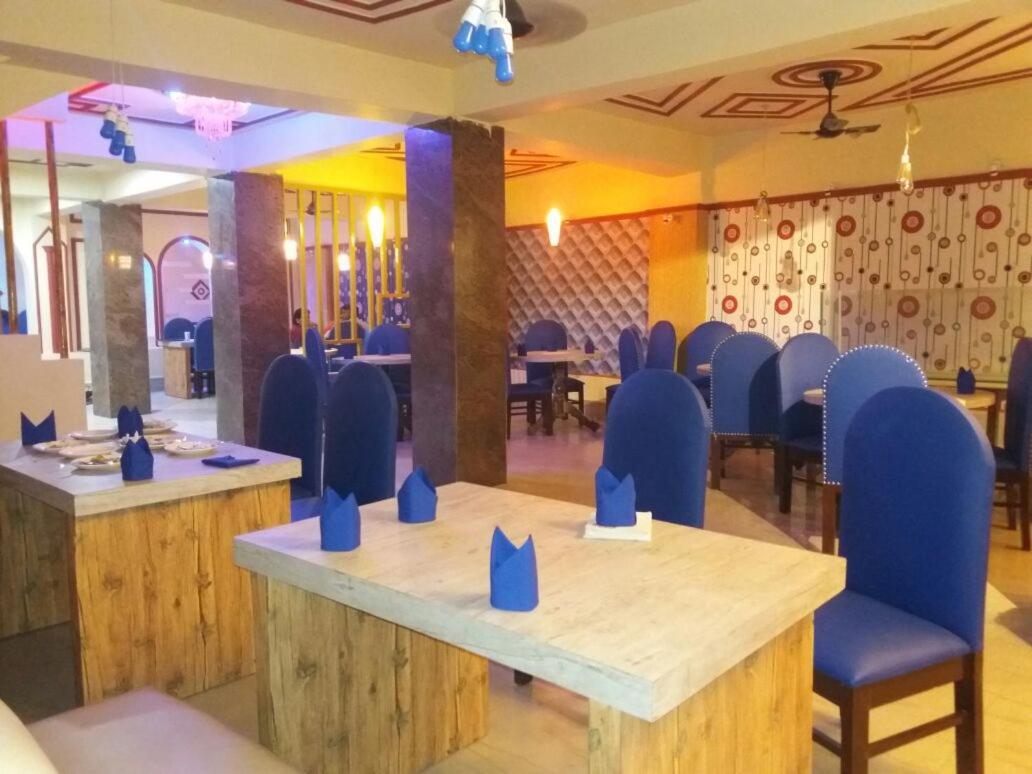 Hotel Santoor Varanasi Eksteriør billede