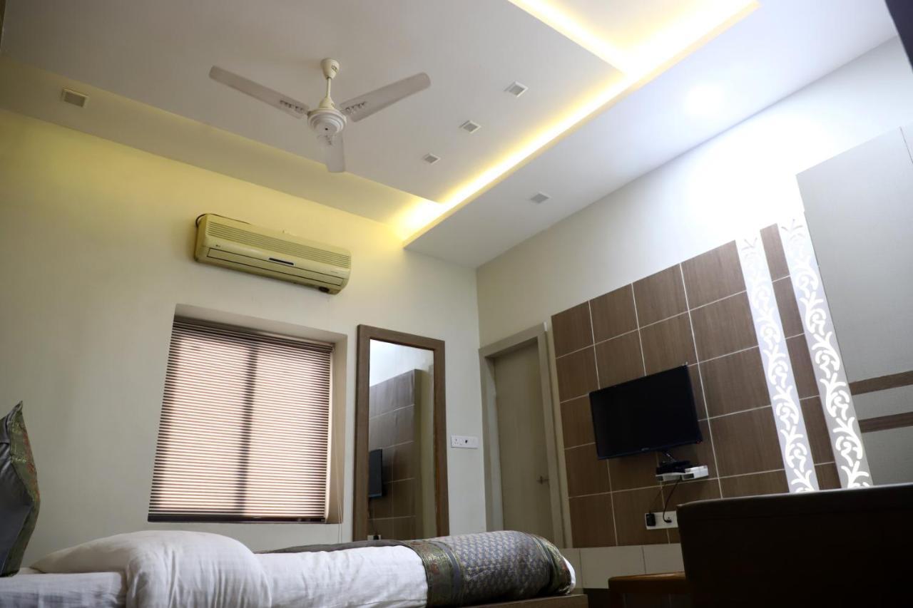 Hotel Santoor Varanasi Eksteriør billede