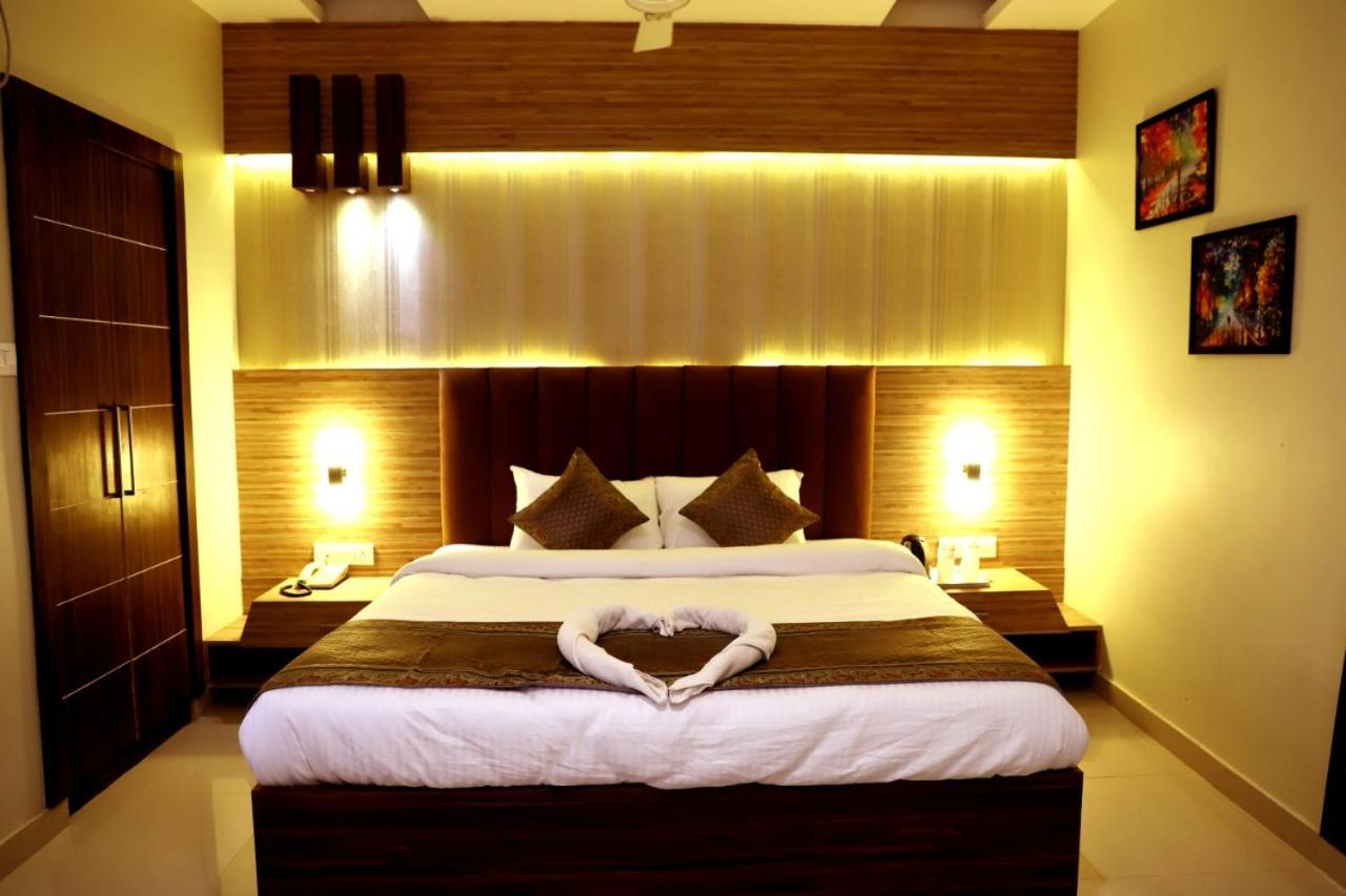 Hotel Santoor Varanasi Eksteriør billede